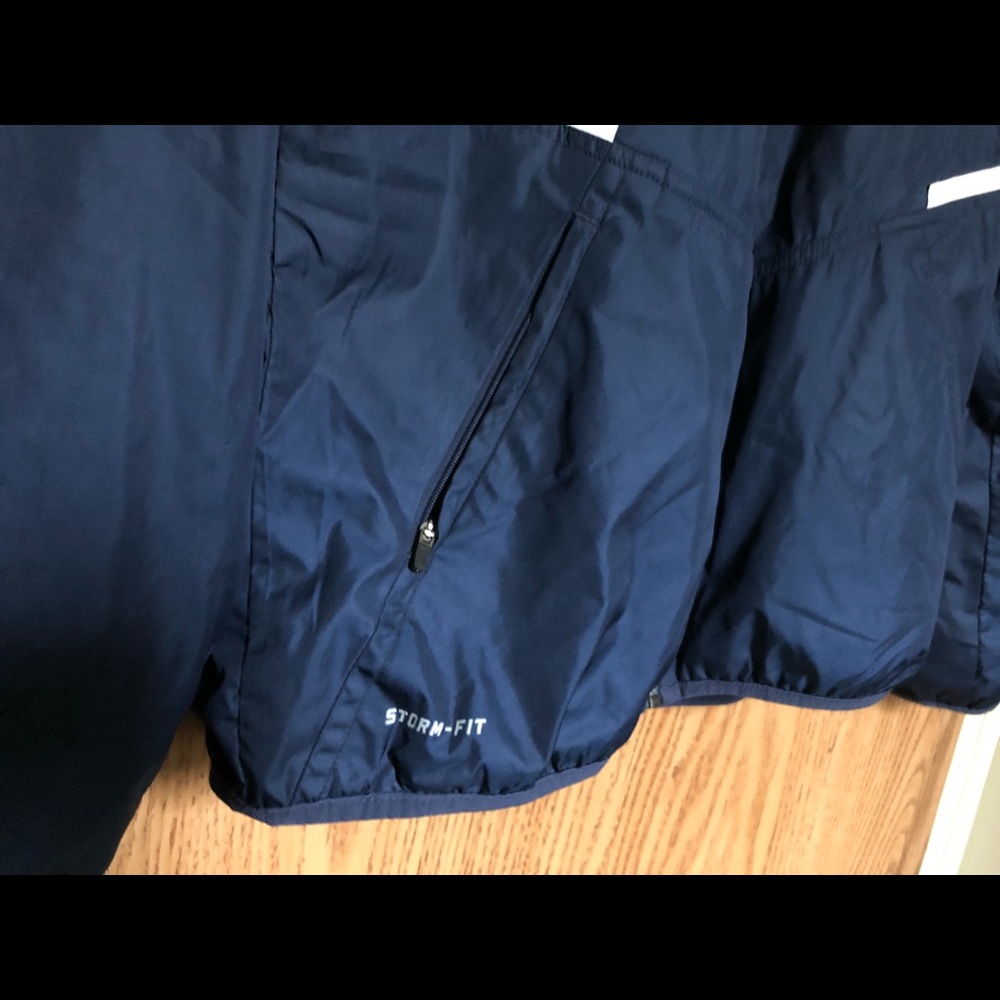 Nike Storm-Fit Lightweight Rain Jacket Size L Navy - Picture 3 of 7